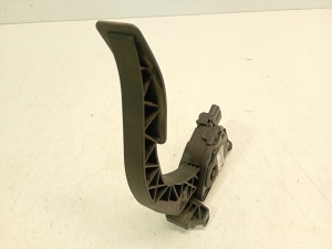 AUDI A4 B8 (2007–2016) Gaasipedaal 8K1723523 - 4