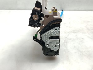 Front door lock - 81310J7100