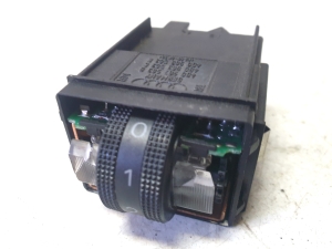 Schalter für Sitzheizung - 4B0963563B