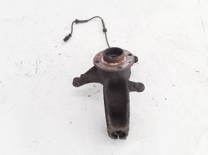 RENAULT Scenic (2003–2010) Front wheel hub 8200297028 - 2