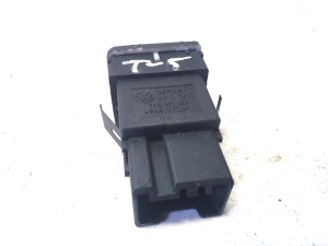 Volkswagen Multivan V (2003–2026) Schalter für Sitzheizung 7H5963563 - 4