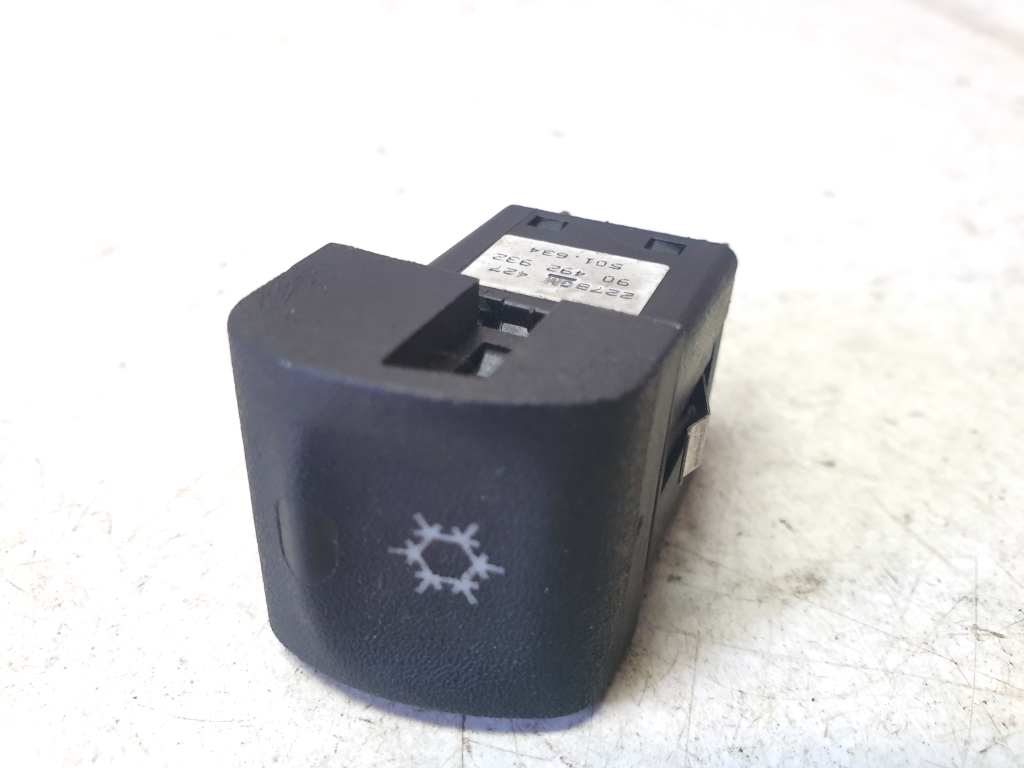 Opel Vectra B (1995–2002) A/C switch 90492932 Opel Vectra B (1995–2002) A/C switch 90492932