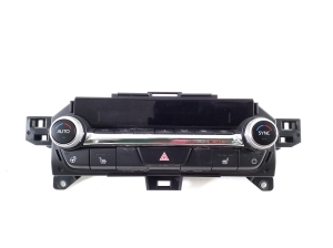 Mazda 3 IV (2019–2026) Heater control panel BHPG61190B - 2