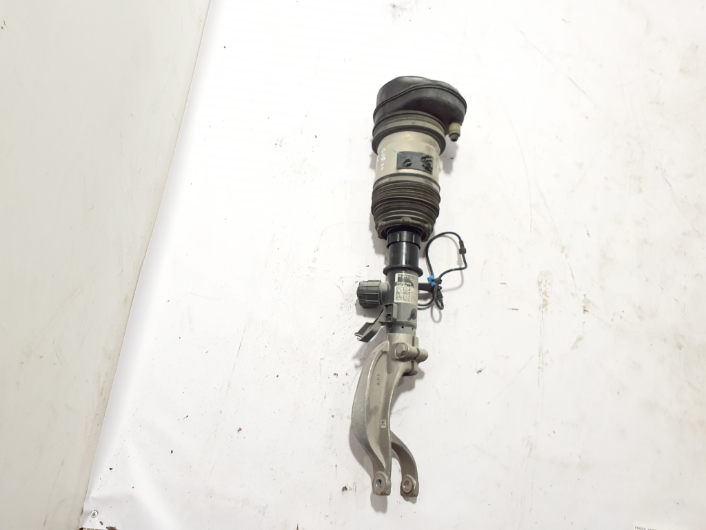 BMW X 7 G07 (2018–2026) Front shock absorber 5B69E20 BMW X 7 G07 (2018–2026) Front shock absorber 5B69E20