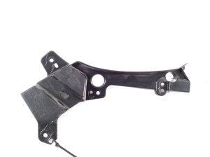 Front bumper bracket - BCKA501U1