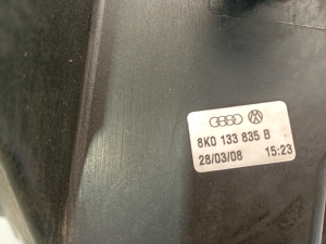 AUDI A4 B8 (2007–2016) Õhufiltri korpus ja selle osad 8K0133835B - 2