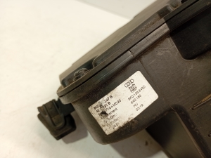 AUDI A4 B8 (2007–2016) Õhufiltri korpus ja selle osad 8K0133835B - 3