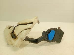 AUDI A4 B8 (2007–2016) Front washer fluid reservoir 8T0955453C - 2