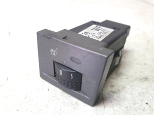 Opel Signum (2003–2008) Heated seat switch 13138252 - 2