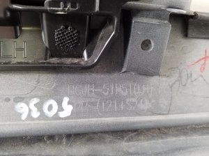 Mazda 3 IV (2019–2026) Karbi välimine ilupaneel BCJH51P51 - 5