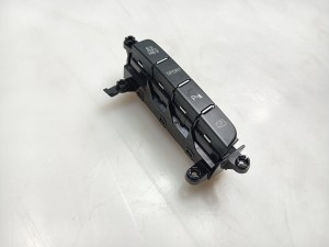 Kia XCEED I (2019–2026) Parking system switch 93300CR030 - 3