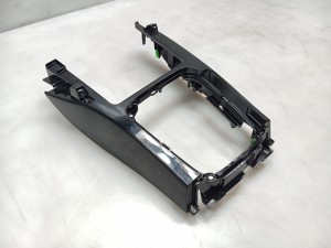 Kia XCEED I (2019–2026) Käigukangi viimistlus 84651J7910 - 5