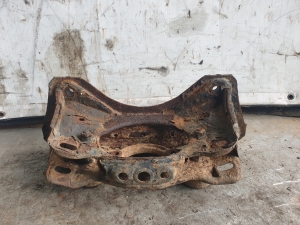 TOYOTA RAV 4 A2 (2000–2005) Tagumise diferentsiaali kinnitus - 5