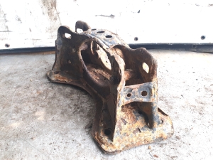 TOYOTA RAV 4 A2 (2000–2005) Tagumise diferentsiaali kinnitus - 7