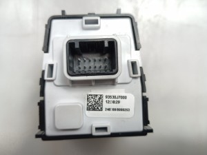 Kia XCEED I (2019–2026) Mirror control switch 93530J7000 - 2