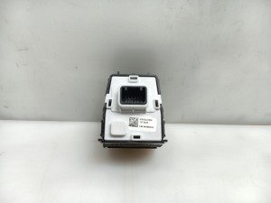 Kia XCEED I (2019–2026) Mirror control switch 93530J7000 - 3