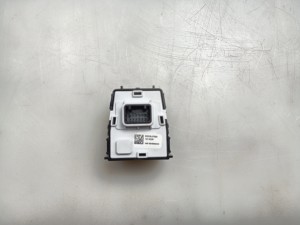 Kia XCEED I (2019–2026) Mirror control switch 93530J7000 - 4