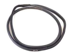   Tagumise küljeukse tihend uksel  - 3331677 