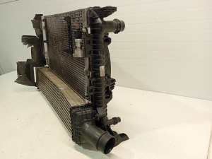 AUDI A4 B8 (2007–2016) Ensemble de radiateurs et ses pièces 8K0121251AA - 2