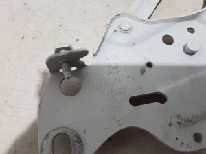   Hood hinge  - 7418202 