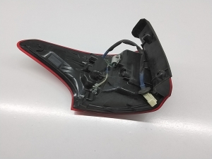 Mitsubishi Outlander (2012–2021) Eckleuchte hinten 8330B178 - 2