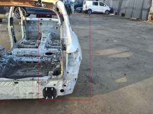 BMW X 7 G07 (2018–2026) Aizmugurējais spārns un tā detaļas 7955014 - 2