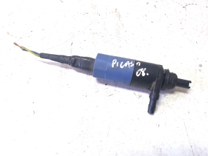 Front headlight washer motor - WQ007