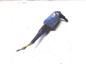 Citroen C4 Picasso (2007–2013) Front headlight washer motor WQ007 - 2