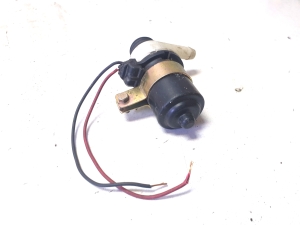 Mazda 6 (2002–2007) Front headlight washer motor GJ6E51811 - 2