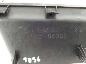 Mazda 3 IV (2019–2026) Salona paneļa cita detaļa BDGF64361 - 4