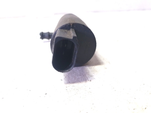 BMW 5 SERIES E60 (2003–2010) Front headlight washer motor 67128377613 - 3