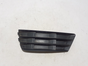 AUDI A4 B9 (2015–2026) Unteres Stoßstangengitter vorne 8W0807681B - 4