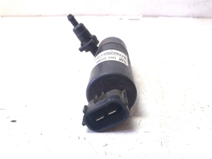 Saab 9-5 (1997–2010) Front headlight washer motor 90508709 - 2
