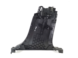 Mazda 3 IV (2019–2026) Keskpiilari siseviimistlus BCJH68230 - 3