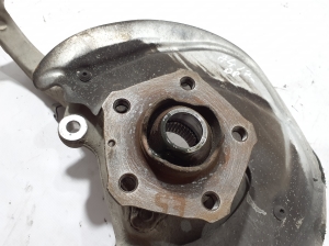 AUDI A4 B9 (2015–2026) Front wheel hub 8W0407254F - 3