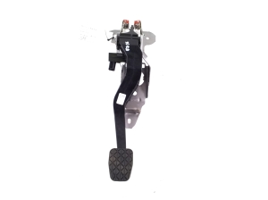   Clutch pedal  - BCKN41300B 