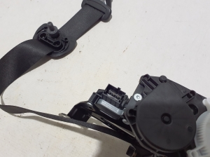 BMW X6 G06 / F96 (2019–2026) Eesmine turvavöö 7497861 - 4