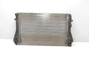 Vahejahuti radiaator - 3C0145805AM