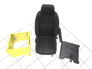 Mercedes Benz Sprinter W 907 (2018–2026) Esiiste ja selle osad - 3