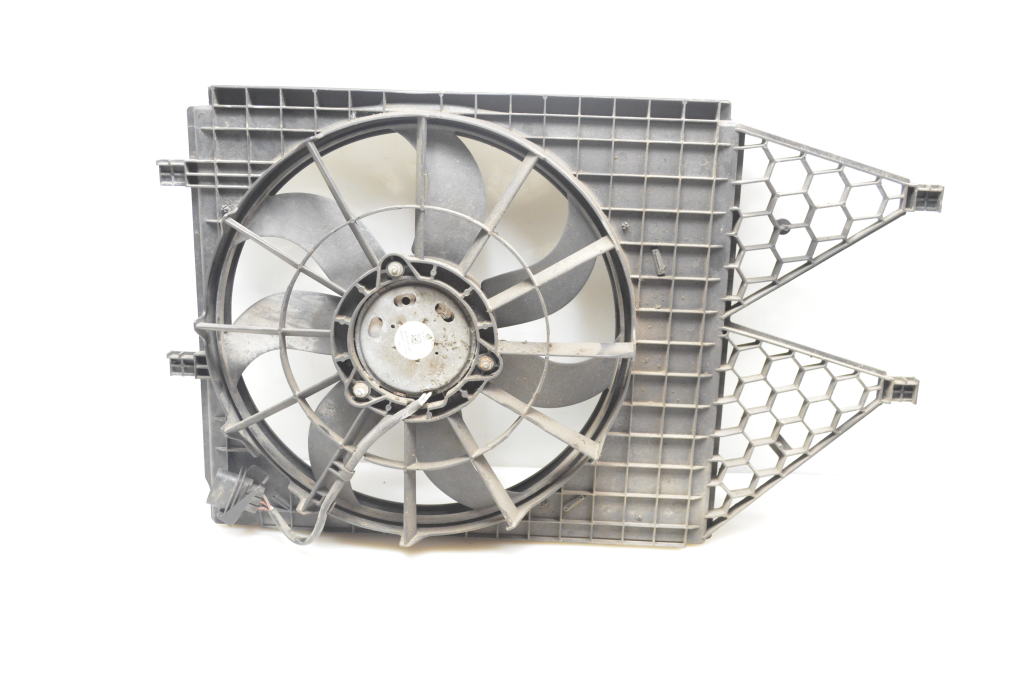 Skoda Rapid (2011–2026) Dzesēšanas ventilators un tā daļas 6R0121207A Skoda Rapid (2011–2026) Dzesēšanas ventilators un tā daļas 6R0121207A