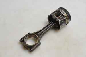 AUDI A1 8X (2010–2018) Kolb ja selle osad 04L107065D - 2