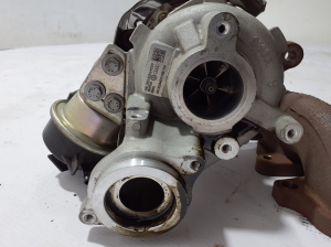 AUDI A4 B9 (2015–2026) Turbocompresseur 04L253019A - 2