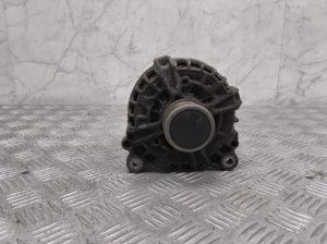 Lichtmaschine - 04L903023J