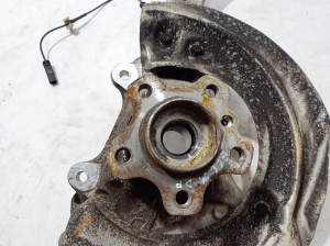 BMW X6 G06 / F96 (2019–2026) Front wheel hub 6876656 - 2