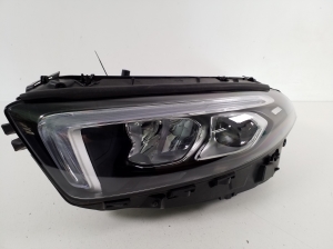 Mercedes Benz A-Class 177 (2018–2026) Esituli A1779063705 - 4