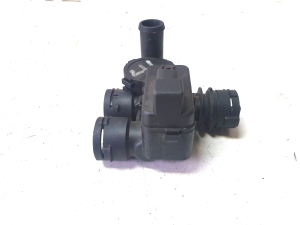 Auxiliary water pump - A2118320584
