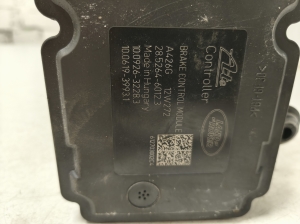 Land Rover Evoque (2011–2018) ABS unit BJ322C405AG - 6