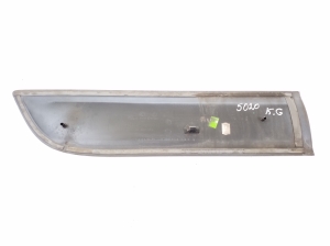 Porsche Macan (2014–2026) Rear side door molding 95B839889 - 3