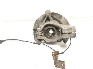Land Rover Discovery Sport (2014–2026) Front wheel hub - 2