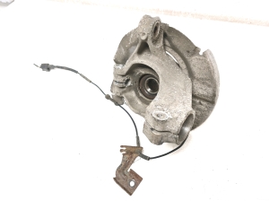 Land Rover Discovery Sport (2014–2026) Front wheel hub - 4